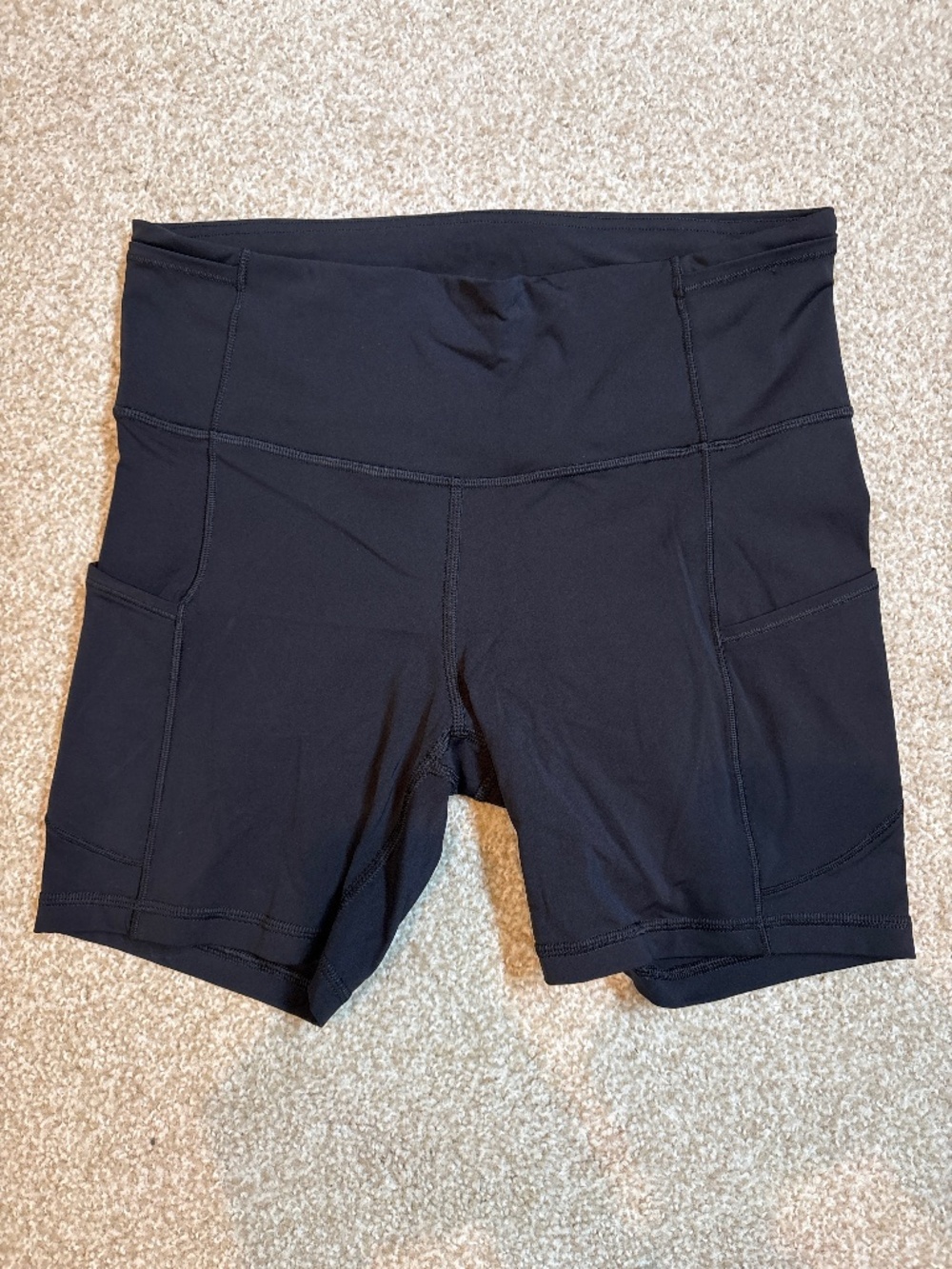 Lululemon Shorts, size 8, Black